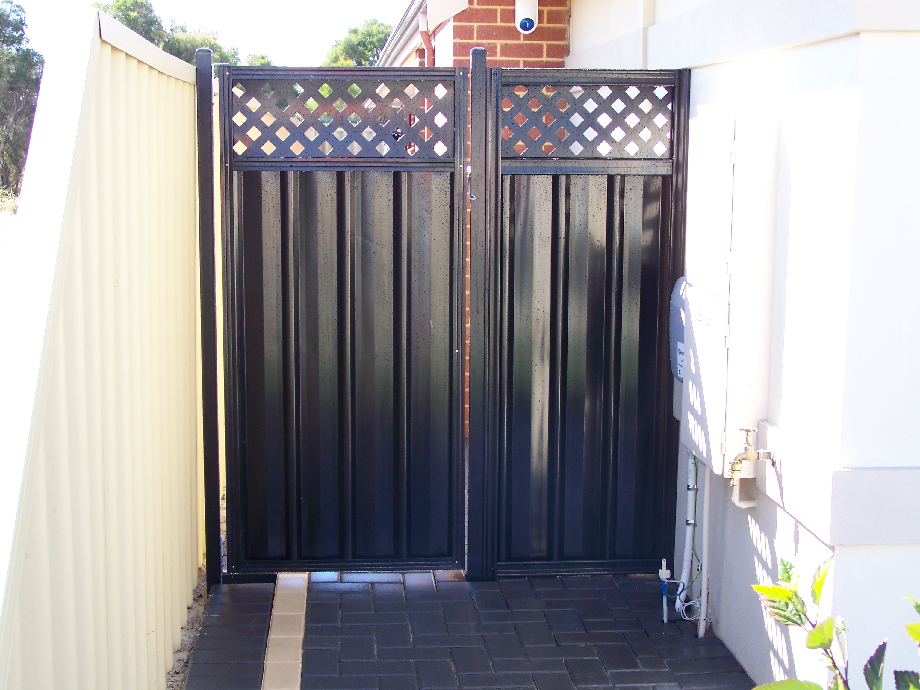 gates05